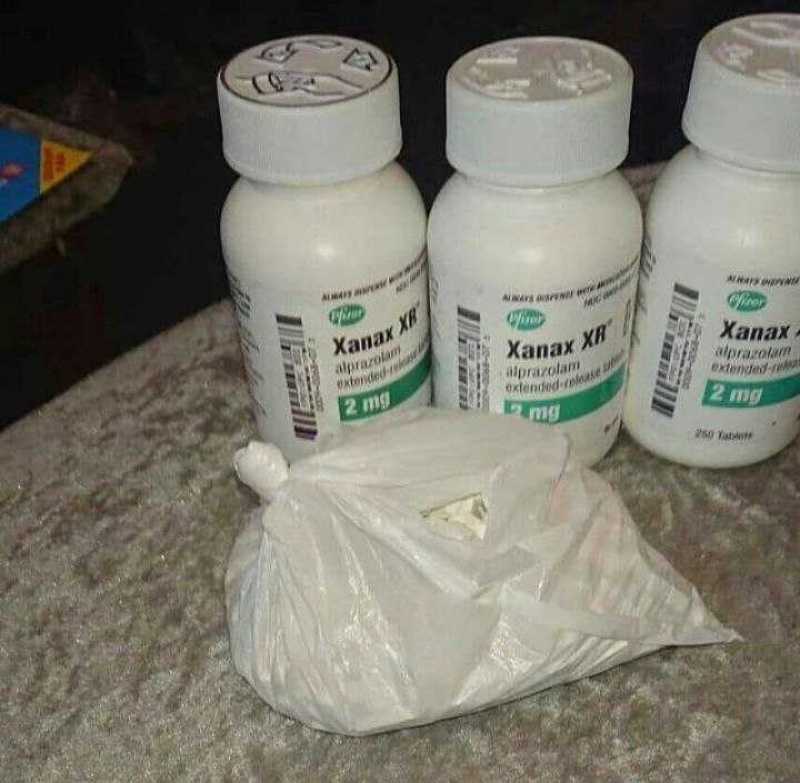 #/-o  prodává,me všechny druhy léků 23